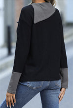 Load image into Gallery viewer, Black Waffle Knit Sweater
